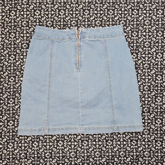 NWOT Forever 21 Light Blue Denim Stretchy Bodycon Western Chic Mini Skirt - Picture 4 of 6